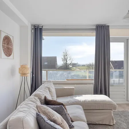 Comfortable Near The Coast *