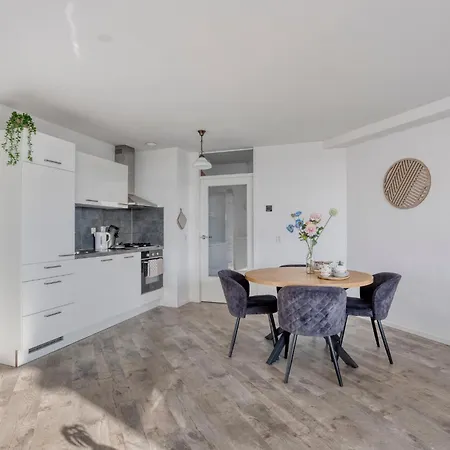 Comfortable Near The Coast * Burgerbrug