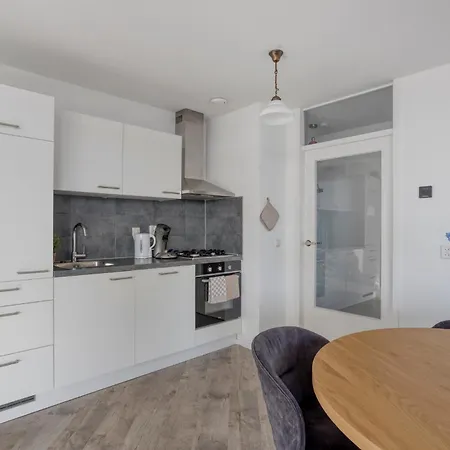 Comfortable Near The Coast Apartamento