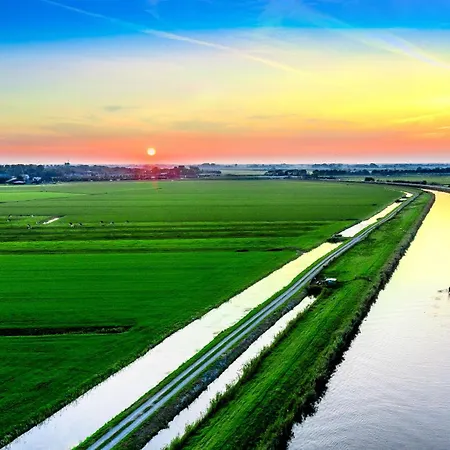 Comfortable Near The Coast Burgerbrug
